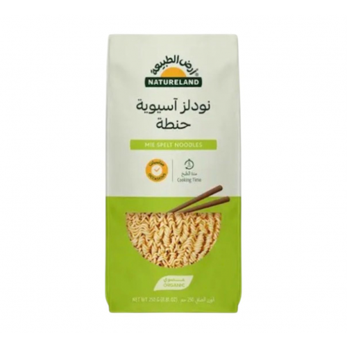 نودلز آسيوية حنطة من أرض الطبيعة
