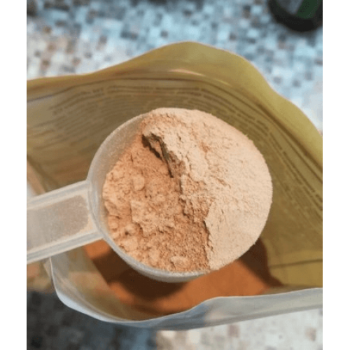 خليط البانكيك بالبروتين بالشوكولاته بومبار