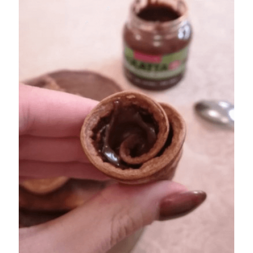 خليط البانكيك بالبروتين بالشوكولاته بومبار